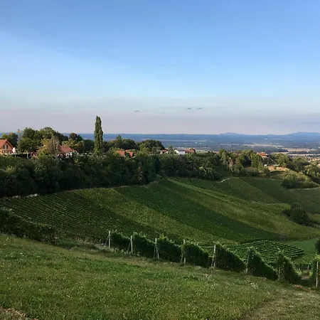 Mansarde Lägenhet Spielfeld